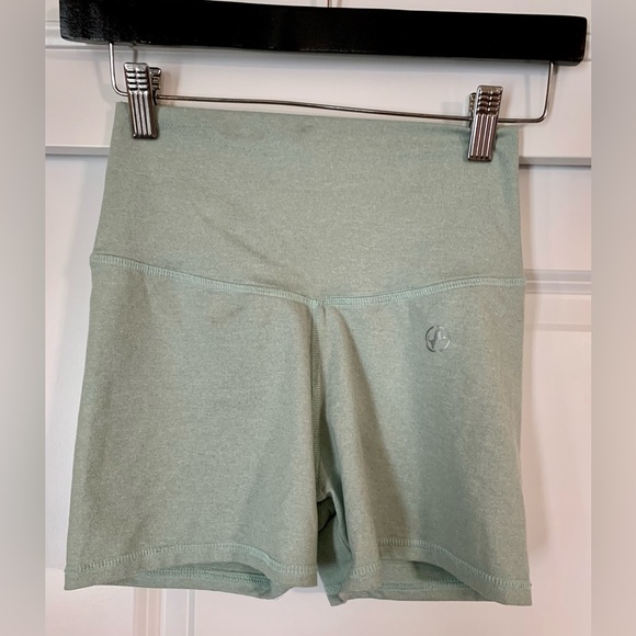 ABS2B SCRUNCH BUTT BOOTY ENHANCED FITNESS SHORTS. EXCELLENT CONDITION. - Picture 4 of 7